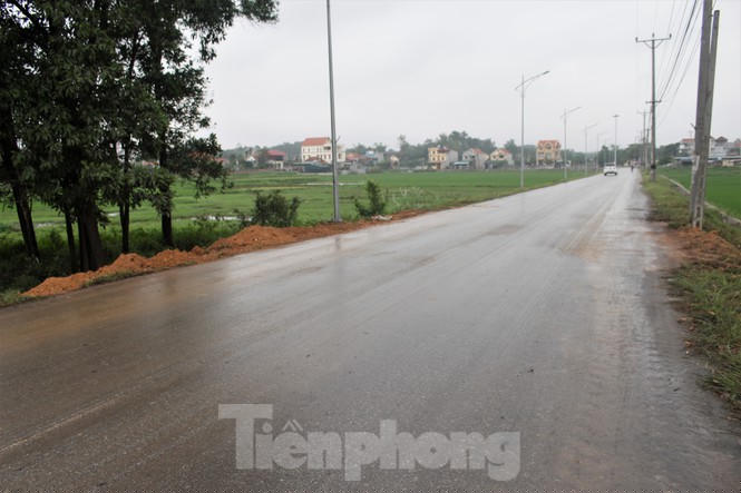 Quảng Ninh lên tiêng vụ đổ đất, cẩu bê tông chặn đường kiểm soát dịch - ảnh 12