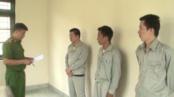 Các đối tượng tại cơ quan Công an.