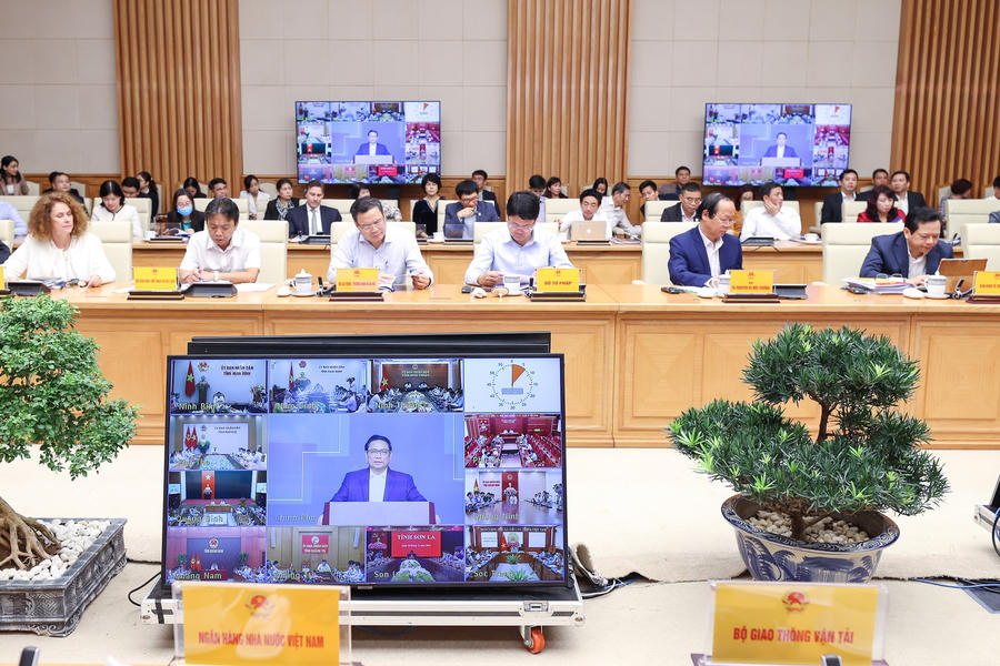 Các đại biểu dự Hội nghị tại điểm cầu Trụ sở Chính phủ