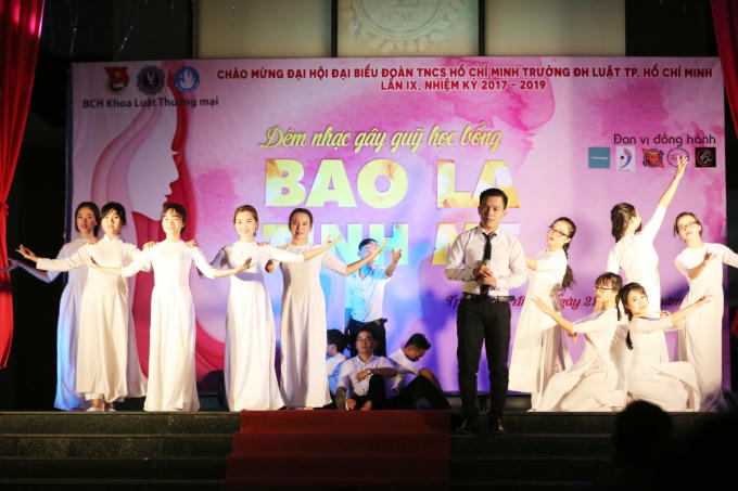 Đức Phúc, Giang Hồng Ngọc gây xúc động khi hát về mẹ