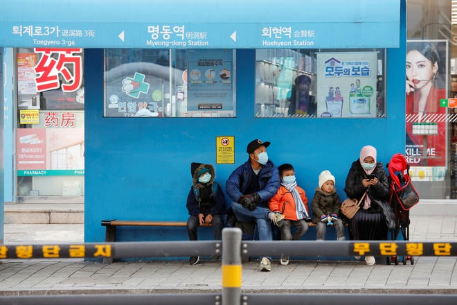 2020_02_20T084829Z_1275749369_RC284F90R6HI_RTRMADP_3_CHINA_HEALTH_SOUTHKOREA_1_