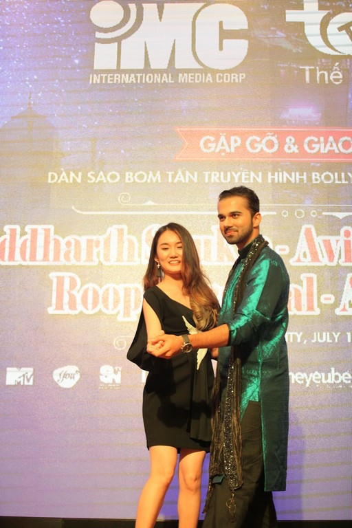 Ngỡ ngàng thanh tra Shiv