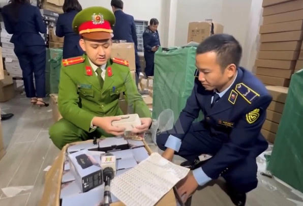Lực lượng chức năng phát hiện nhiều sản phẩm có dấu hiệu vi phạm.
