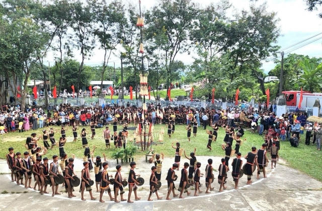 Không gian văn hoá Cồng chiêng vang lên từ trong trường học tại Kon Tum