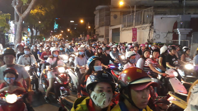Kẹt xe trên đường CMT8.