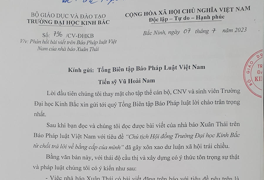 Văn bản phàn hồi của trường Đại học Kinh Bắc gửi tới báo Pháp luật Việt Nam.