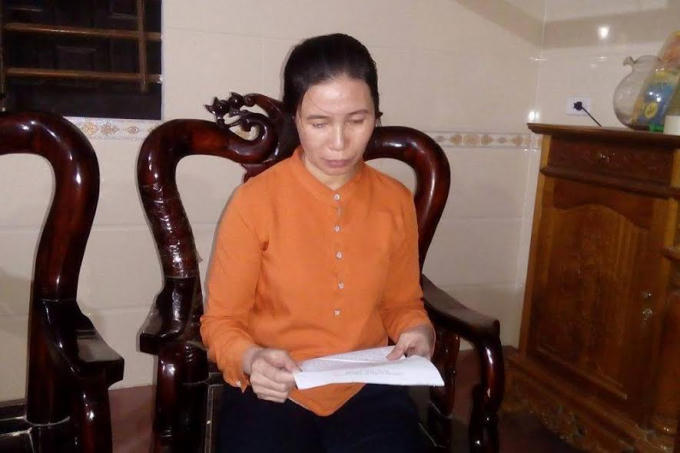 Chị Nguyễn Thị Hương trình bày sự việc với phóng viên Báo PLVN.