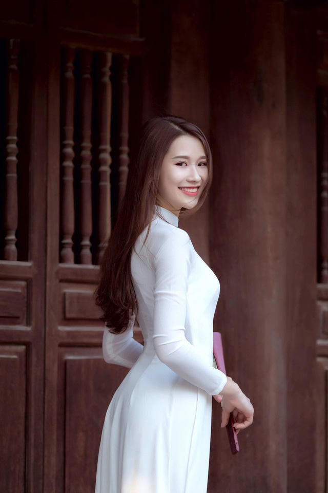 Xao xuyến nụ cười trong veo của thiếu nữ quê lúa Thái Bình