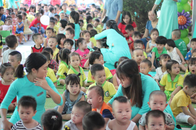 Khuôn mặt các cháu rạng ngời trong ngày khai giảng.