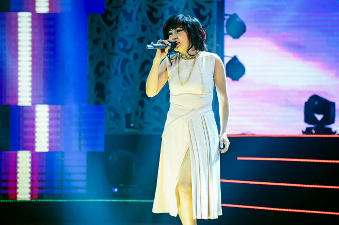 Kh&aacute;nh Thi khiến kh&aacute;n giả đứng tim bởi m&agrave;n nh&agrave;o lộn nhiều v&ograve;ng trong S&agrave;i G&ograve;n Đ&ecirc;m Thứ 7