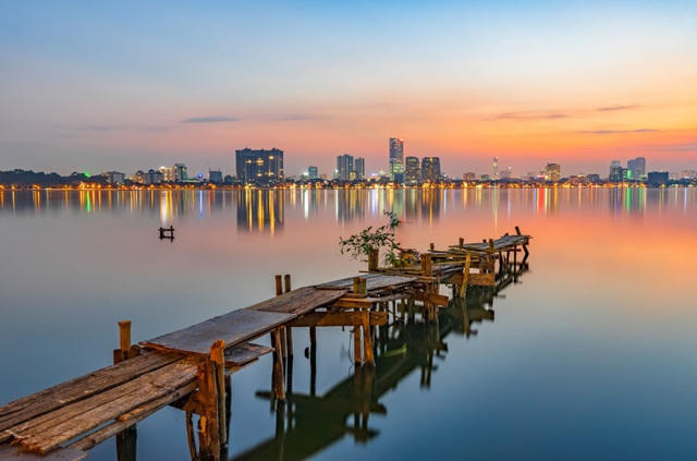 Hoàng hôn Hồ Tây