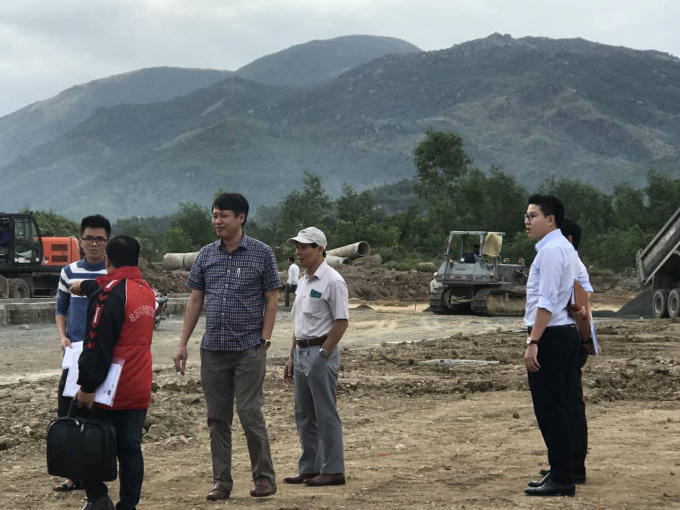 Đoàn thanh tra tiến hành thanh tra đối với dự án.