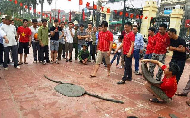 Làm pháo đất cũng lắm kỳ công.