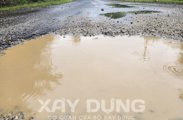 Kon Tum: Quốc lộ 14C vừa hết thời gian bảo hành đã xuống cấp nghiêm trọng