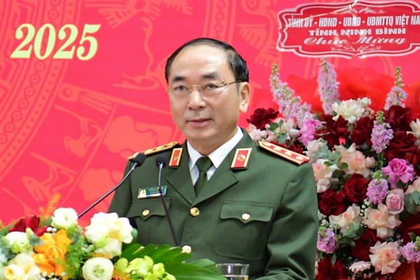 Thượng tướng Trần Quốc Tỏ, Ủy viên Trung ương Đảng, Thứ trưởng Bộ Công an phát biểu chỉ đạo tại hội nghị.