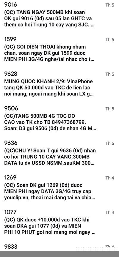 Mỗi ngày anh Hoàng nhận được khoảng 3 đến 5 tin nhắn quảng cáo từ nhà mạng.