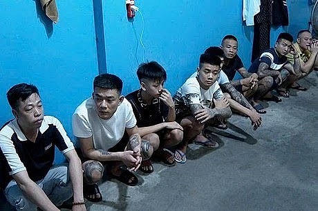 Nhóm đối tượng bị cơ quan công an bắt giữ.