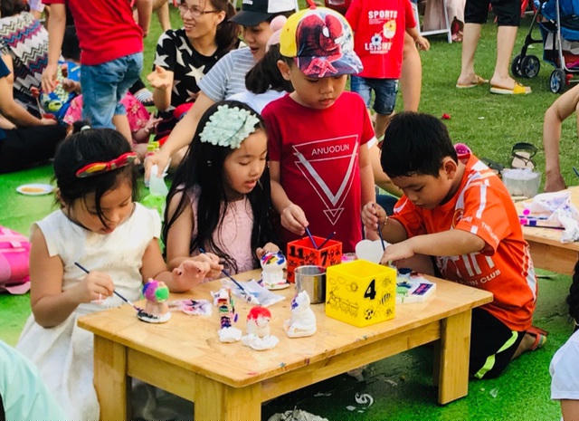 Con nghỉ Tết trước bố mẹ là bài toán gây khủng hoảng cho nhiều gia đình (Ảnh minh họa)