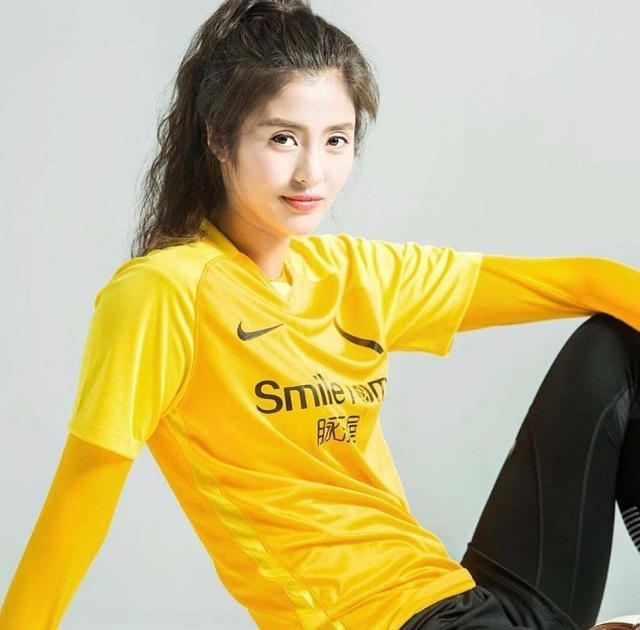 Trong sự nghiệp tuyển thủ quốc gia của mình, Zhao Lina từng có thời gian rời đội tuyển một thời gian vì dính chấn thương.