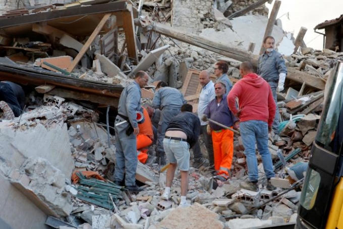 Trước sự nghiêm trọng của vụ việc, người phát ngôn của Thủ tướng Italy Matteo Renzi thông báo rằng chính phủ đang phối hợp chặt chẽ với Cơ quan phòng vệ dân sự và theo dõi sát sao tình hình. (Ảnh: Reuters)
