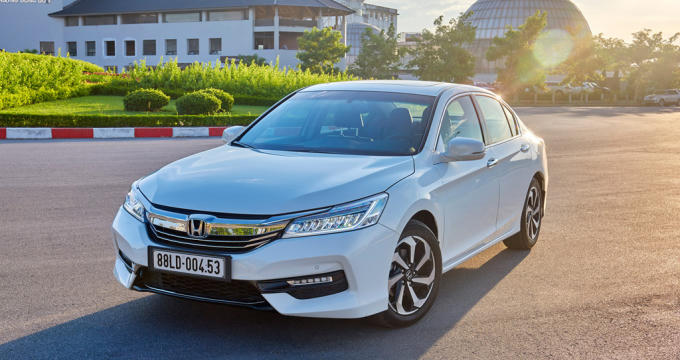 5 mẫu xe sụt gi&aacute; h&agrave;ng trăm triệu đồng tại Việt Nam