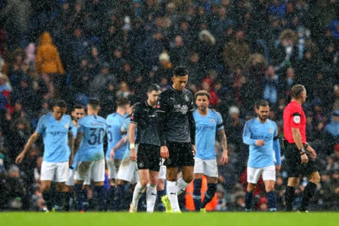 Burnley không thể cản bước đội chủ nhà tiến vào vòng 5 FA Cup (Ảnh: Getty).