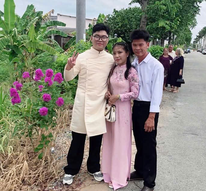 Những điều tử tế ở những con người chân chất, bình dị (con trai Gia Bảo; chị Trúc và anh Khải).