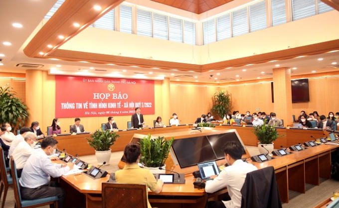 Quang cảnh cuộc họp.