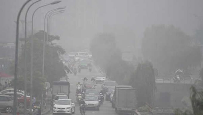 Tiếp xúc lâu dài với bụi siêu mịn có thể gân nên ung thư phổi (Ảnh minh họa)