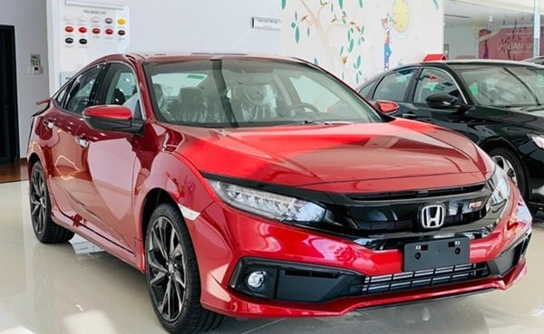 Honda Civic phiên bản G giảm 75 triệu đồng.