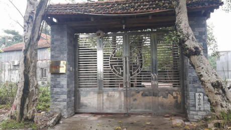 Phóng viên đã đi tìm trụ sở Công ty Cổ phần Trục vớt luồng hạ lưu nhưng không thể thấy mà chỉ thấy trụ sở Công ty Việt Sơn tại thị trấn phố Mới huyện Quế Võ. Ảnh: ND