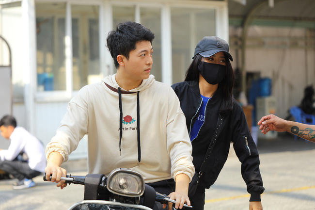 Harry Lu trở lại l&agrave;m