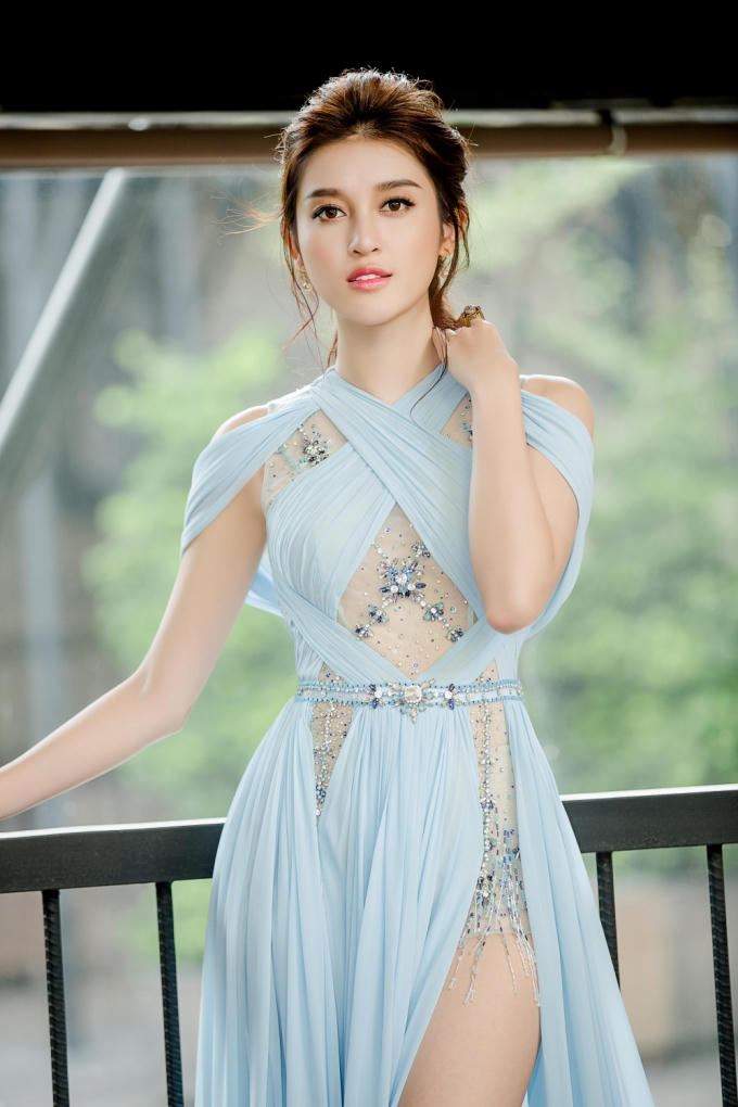 Xinh đẹp như thiên thần thế này, Huyền My và Thuỳ Dung khiến ai cũng mê mẩn