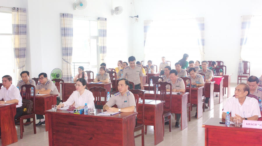 Đại biểu tham dự Hội nghị.