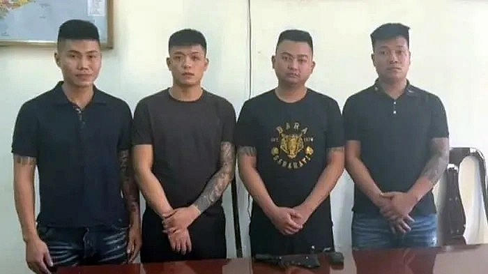 Nhóm 4 đối tượng còn lại tại cơ quan Công an. (Ảnh: VOV).