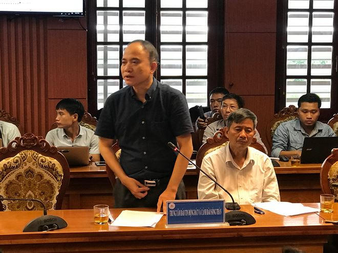 Ông Xuân Anh, đại diện Trung tâm báo tin động đất và cảnh báo sóng thần thông tin về hiện tượng động đất thời gian qua ở Đà Nẵng.