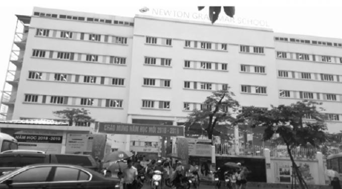Dù đã chấm dứt hoạt động nhưng trường THCS&amp;THPT Newton vẫn ngang nhiên tuyển sinh.