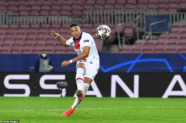 Tiền đạo người Pháp tỏa sáng trong ngày cả Di Maria lẫn Neymar vắng mặt do chấn thương