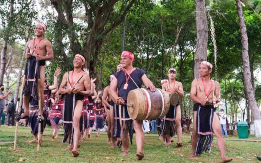Ngày hội quy tụ gần 800 nghệ nhân của 6 dân tộc, chủ yếu là dân tộc Bahnar, Jrai. Ảnh: Báo Gia Lai