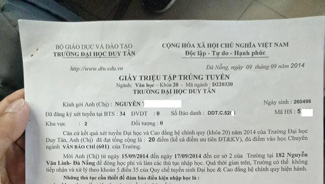 Giấy triệu tập trúng tuyển ghi chuyên ngành Văn Báo chí.