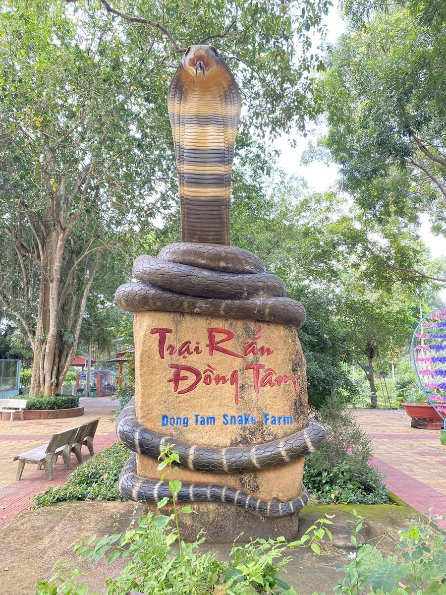 Trại rắn Đồng Tâm - "vương quốc rắn” giữa miền sông nước.