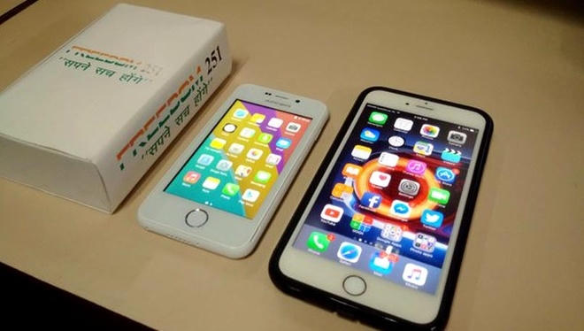 Freedom 251 đặt cạnh iPhone của Apple.