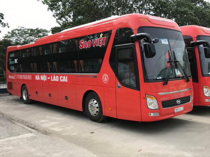 Nhờ sự giúp đỡ của nhà xa Sao Việt, 3 cháu nhỏ đã về Lào Cai an toàn.