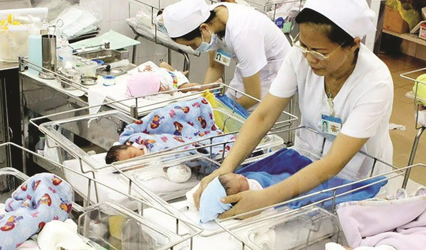 Tình trạng mất cân bằng giới tính khi sinh tăng cao ngay từ lần sinh đầu tiên ở các gia đình. (Ảnh minh họa)