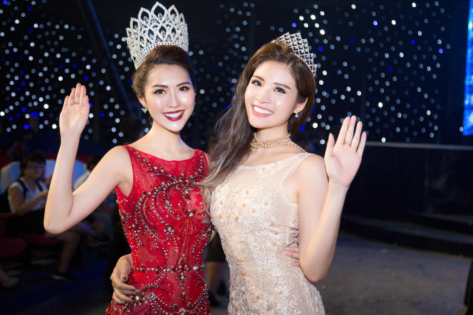 Hoa hậu Tường Linh diện váy đỏ rực tại chung kết Hoa hậu Hữu Nghị ASEAN 2017