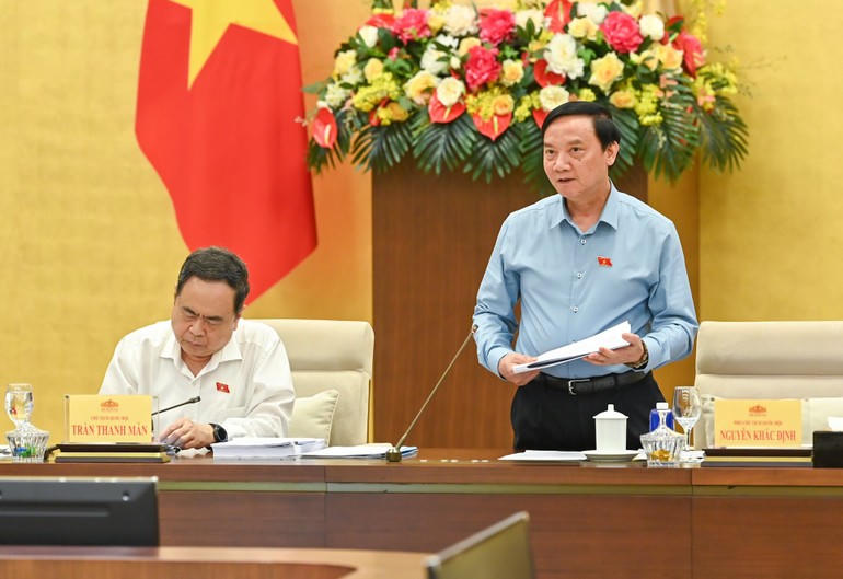 Phó Chủ tịch Quốc hội Nguyễn Khắc Định phát biểu ý kiến tại phiên họp. (Ảnh: Duy Linh)