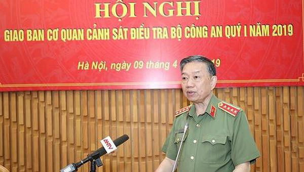 Bộ trưởng Công an Tô Lâm phát biểu chỉ đạo tại hội nghị.