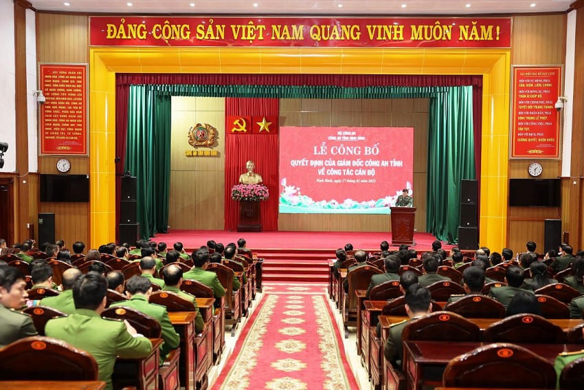 Quang cảnh buổi Lễ công bố. (Ảnh: C.A Ninh Bình)