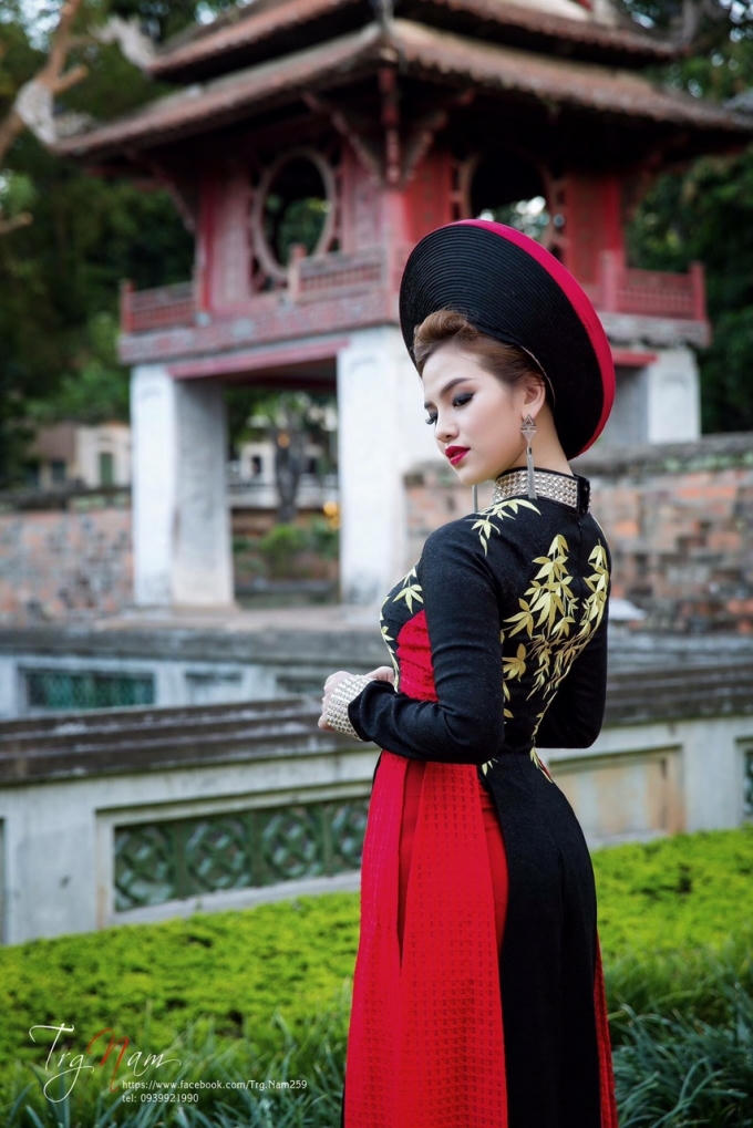 Mai Phương có chiều cao và vóc dáng gây sự chú ý .