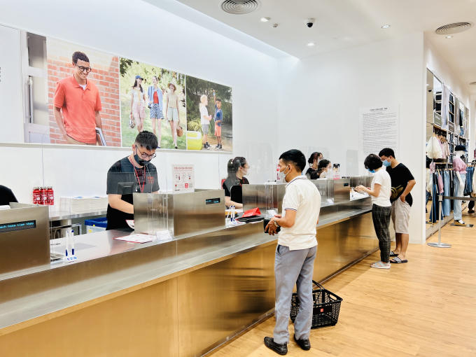 trong tuần khai trương, khách hàng sẽ có cơ hội cập nhật đầy đủ các sản phẩm mới nhất, tận hưởng các chương trình ưu đãi áp dụng